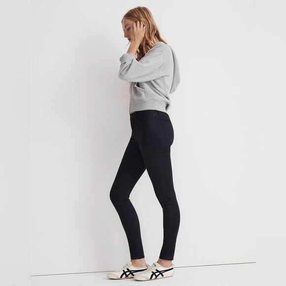 Madewell NWT 9" Mid Rise Roadtripper Skinny Jeans Size 26 in Bennett Wash - Picture 3 of 9